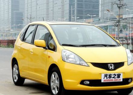 2008款 1.5L 手动豪华版拆车件客服台