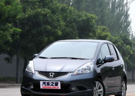 2008款 1.5L 自动炫酷运动版拆车件客服台